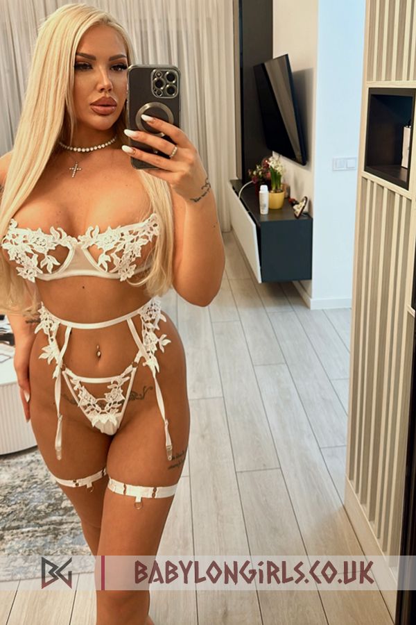 Rachel, 34C, ambitious blonde 24 yrs