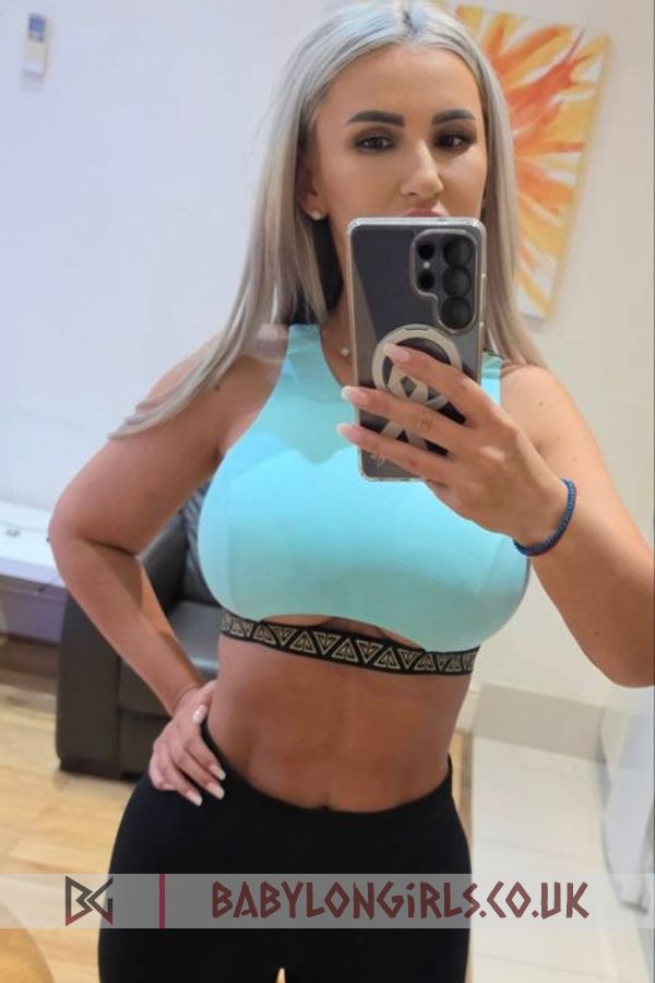 Kelly, 34DD, astonishing blonde 33 yrs