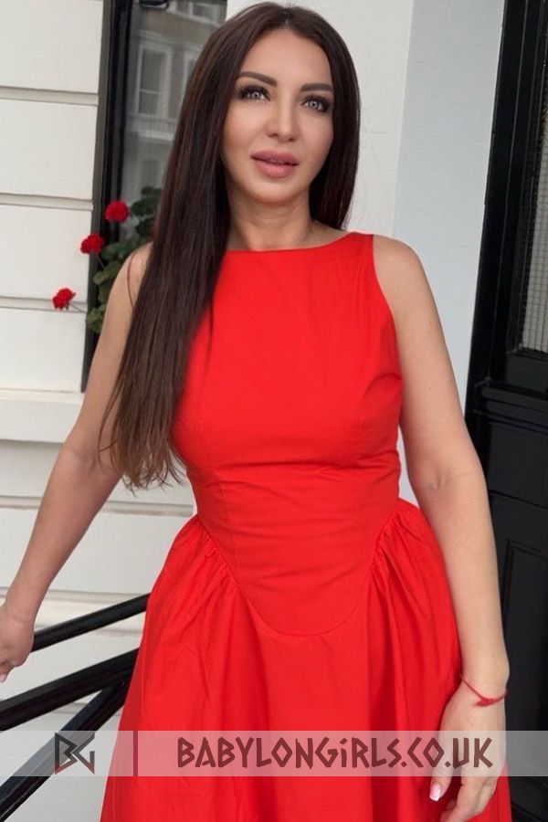 Alexan, 34C, attractive brunette 31 yrs