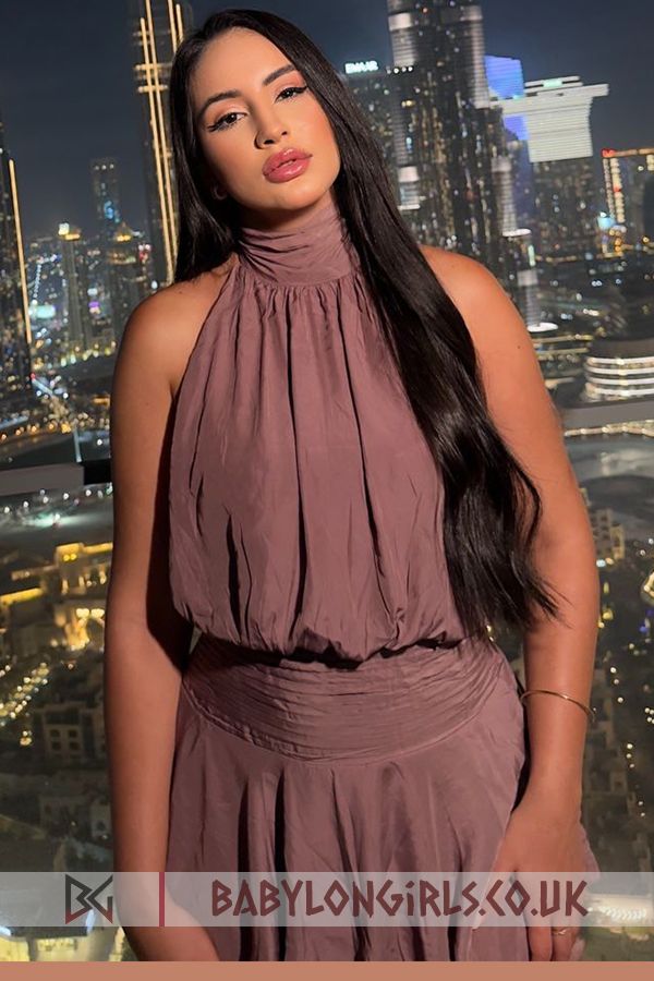 Elvira, 32C, fair brunette 23 yrs