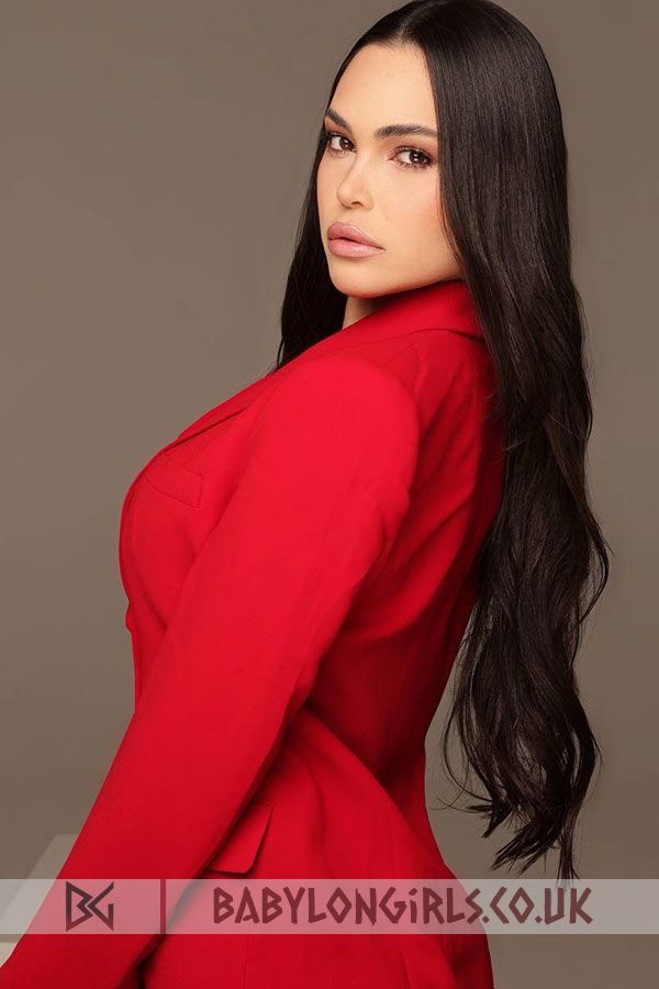 Carelika, 34C, charismatic brunette 27 yrs