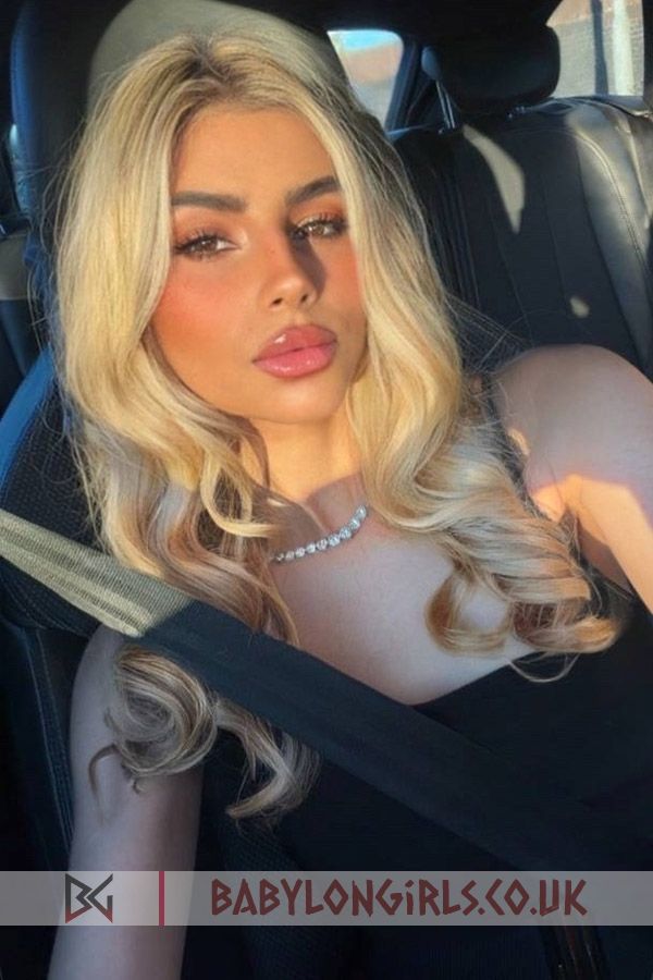 5ft 6, 34C, exclusive blonde Ezora