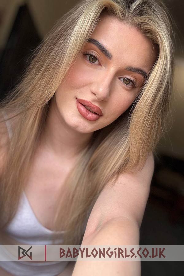 Alma, 34B, stunning blonde 25 yrs