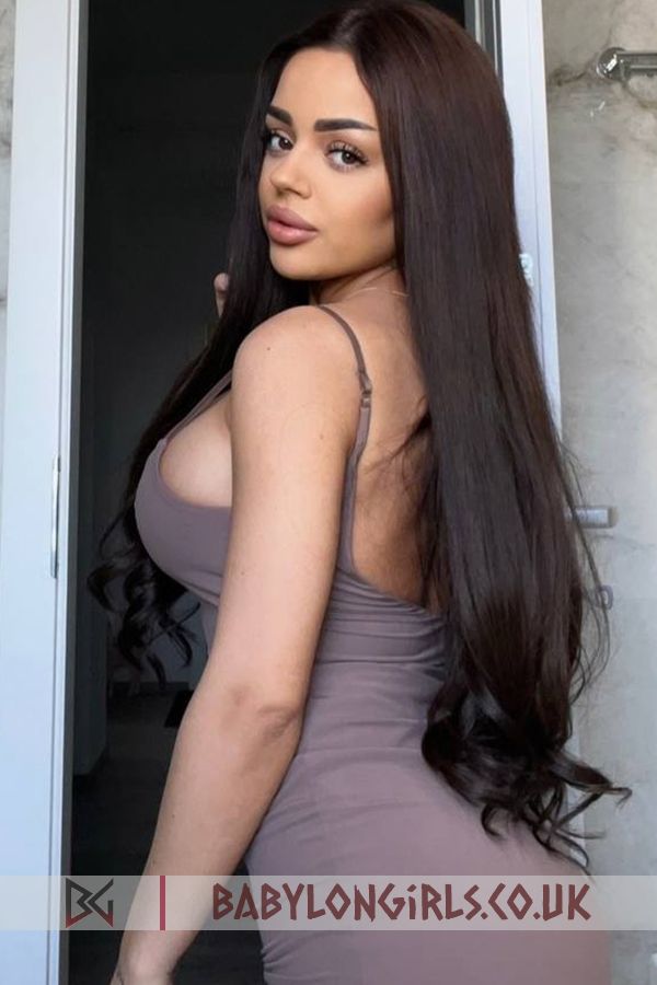 Jessy , 34D, very hot brunette 24 yrs