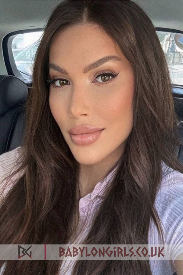 5ft 5, 34C, enjoyable brunette Babelini