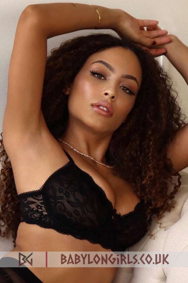 Glorious Erin brunette 5ft 2, 36C