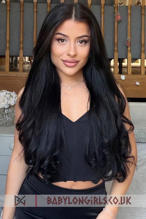5ft 4, 32B, romantic brunette Tina