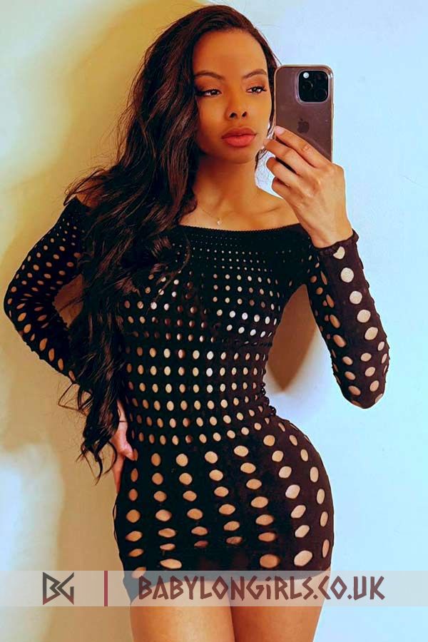 Tigress, 36B, delightful brunette 26 yrs