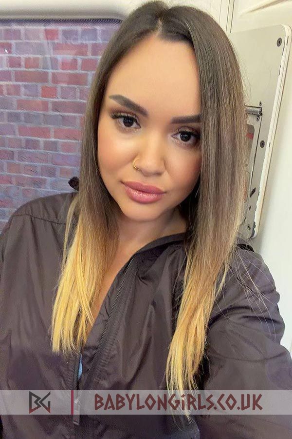 5ft 3, 34B, enchanting brunette Demi 