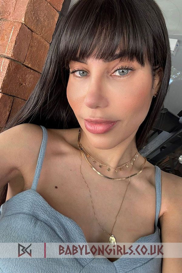 Amazing Patrisha  brunette 5ft 4, 34C