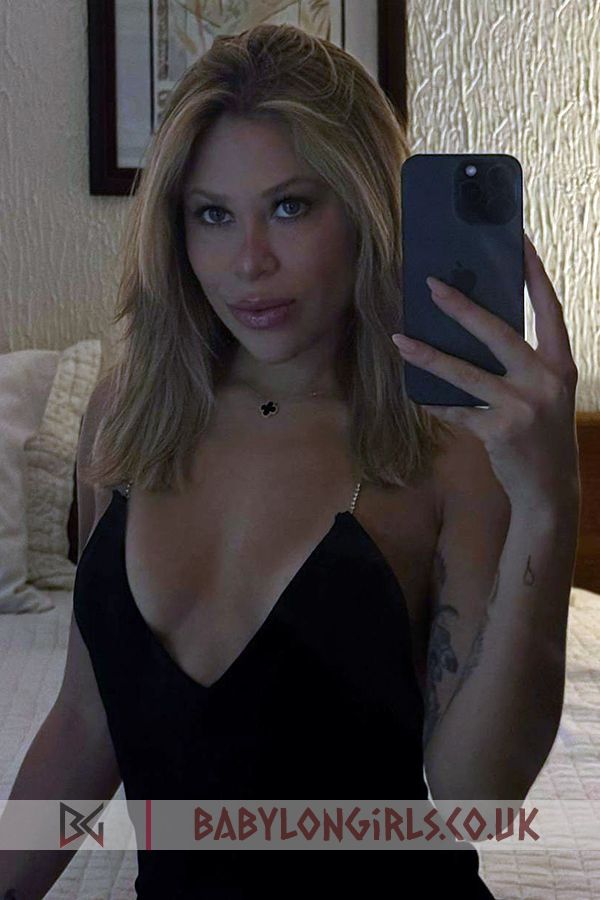  Priceless blonde Belissa 