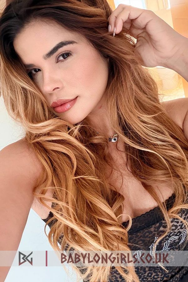 Kalina, 34C, teasing brunette 30 yrs