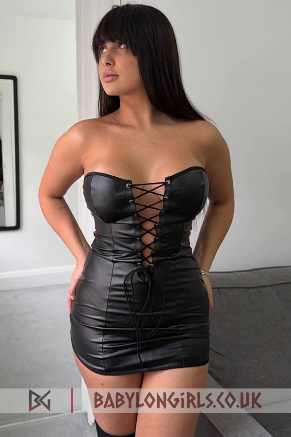 Opulent Bressano brunette 5ft 3, 34D
