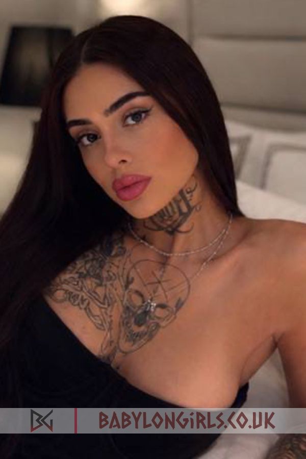 Melda optimistic brunette, 34C