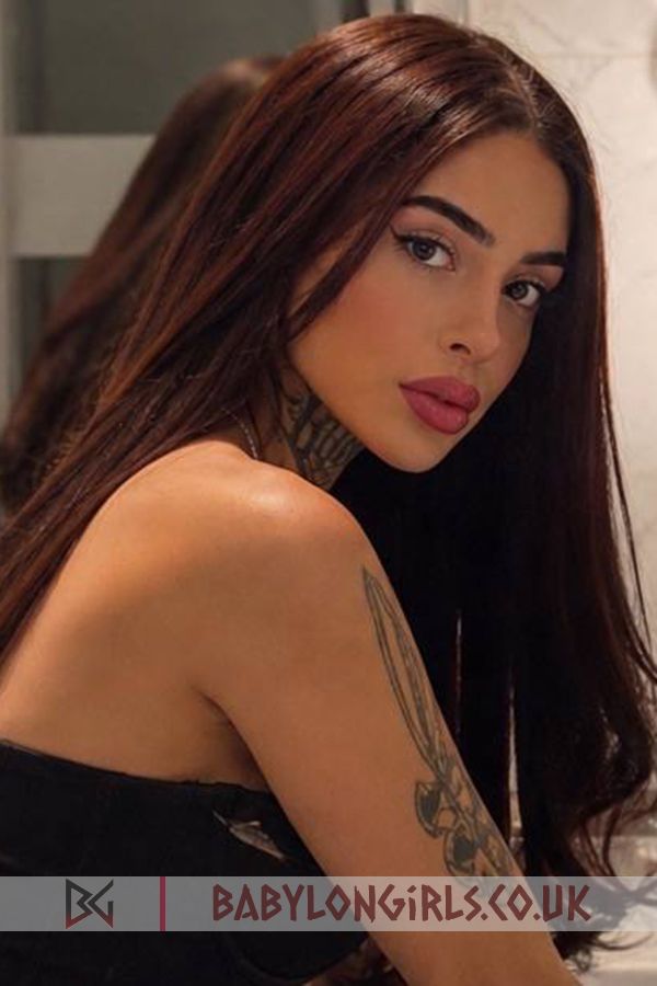 Melda, 34C, feminine brunette 22 yrs