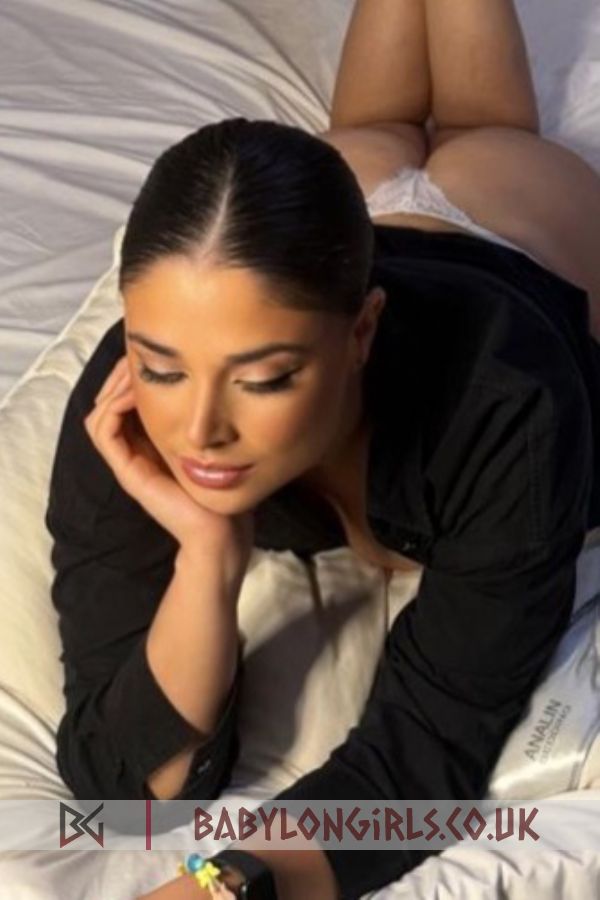 Foltene, 34B, charismatic brunette 25 yrs
