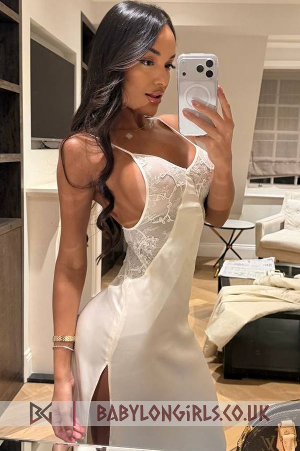 Kolachella marvellous brunette, 34B