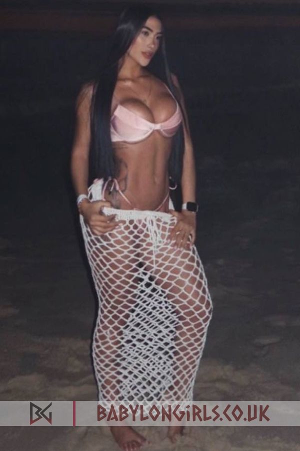 5ft 7, 36C, superb brunette Nadel