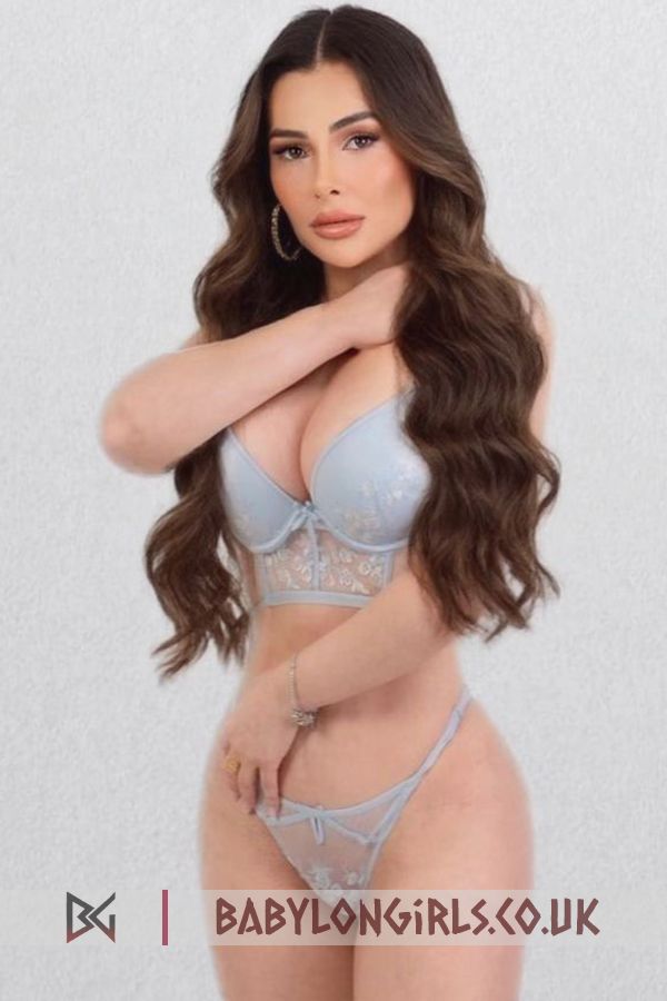 Jaykara horny brunette, 34B
