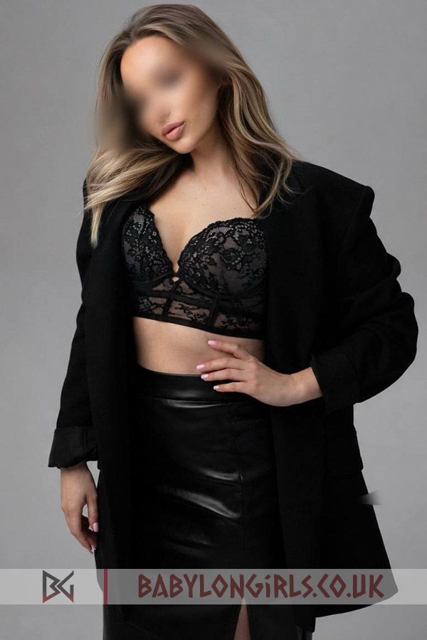 Adorable Orysa blonde 5ft 2, 32C