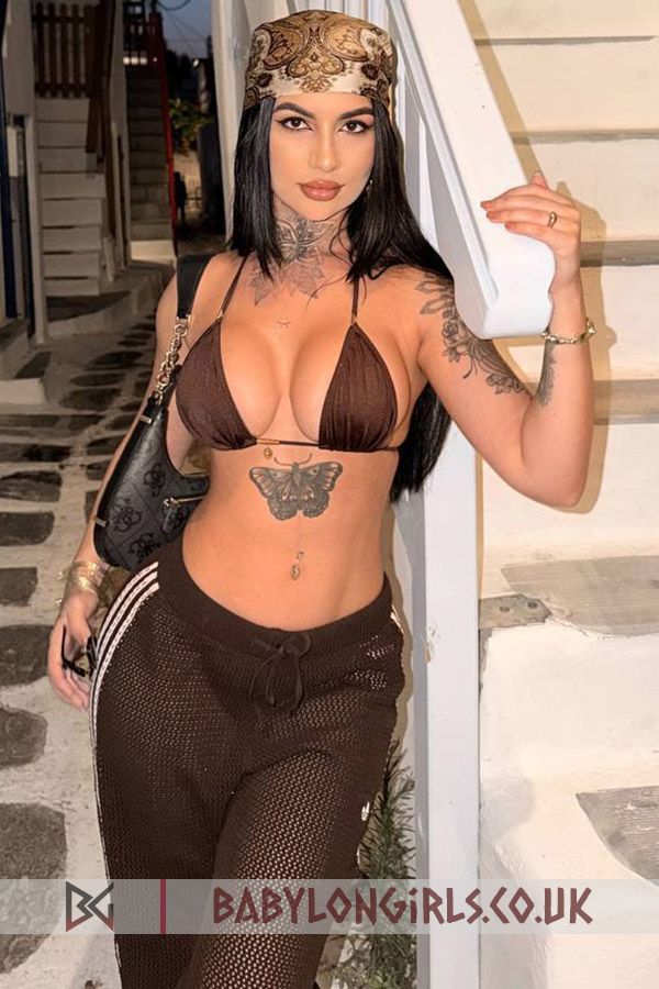 Lavaterra priceless brunette, 34C