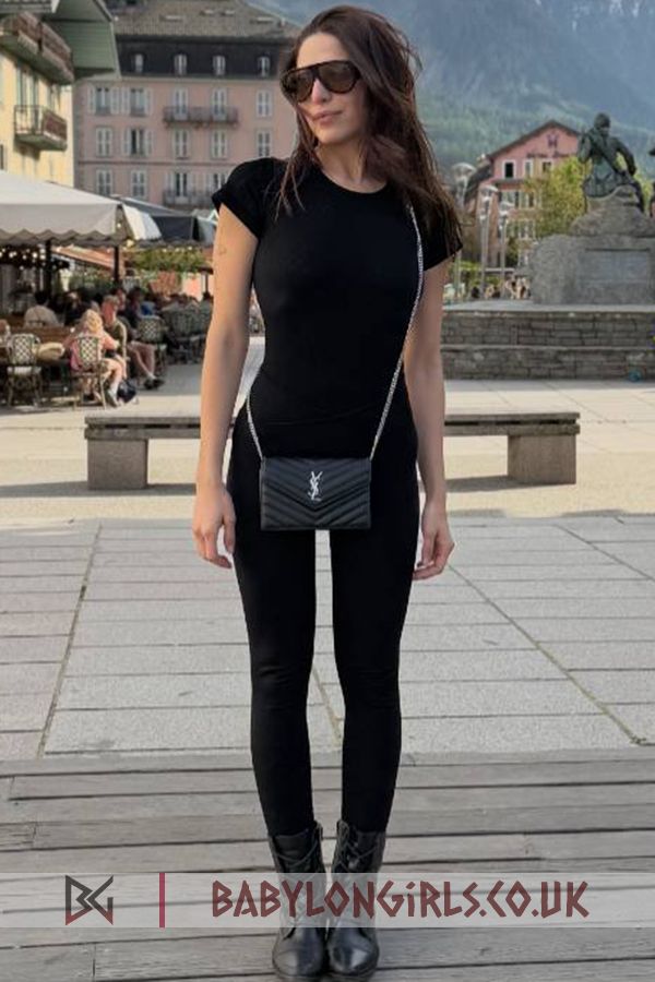 Dysis, 34B, classy brunette 24 yrs