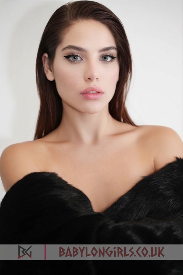 First-class Dysis brunette 5ft 7, 34B