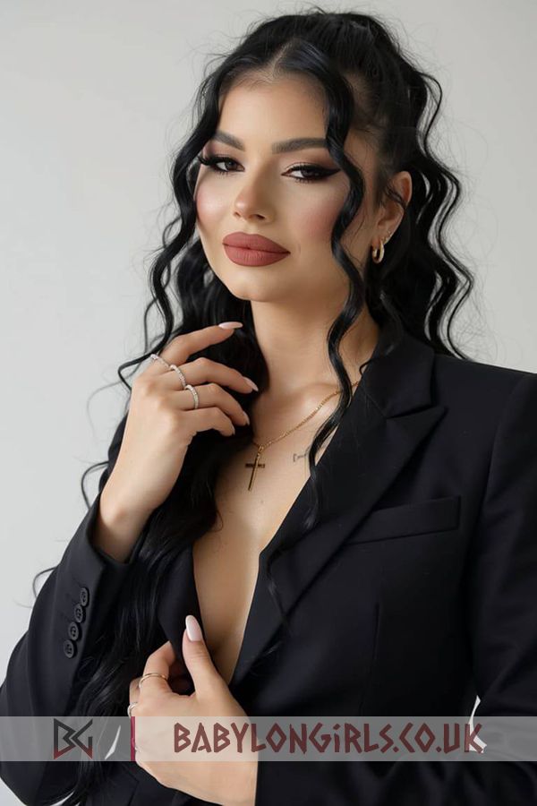 Marvelous Mimi brunette 5ft 3, 34C
