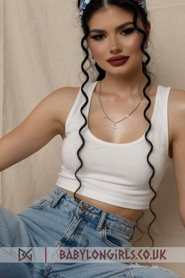 5ft 3, 34C, perfect brunette Mimi