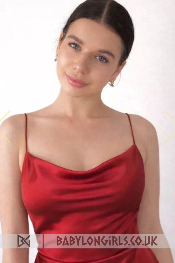 Angelic Zivanka brunette 5ft 3, 34B