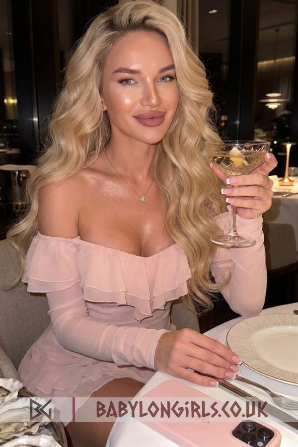 Awesome Vesnyana blonde 5ft 5, 34C