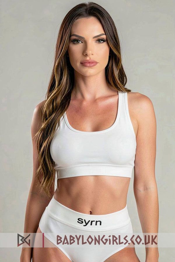 26 yrs Nilou excellent brunette, 34C