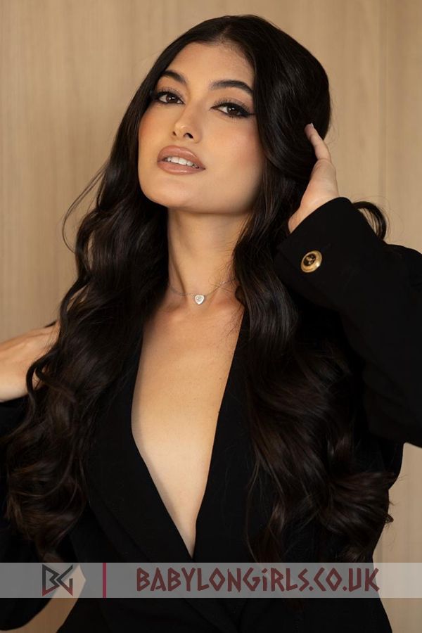 Emesta , 34B, glowing brunette 23 yrs
