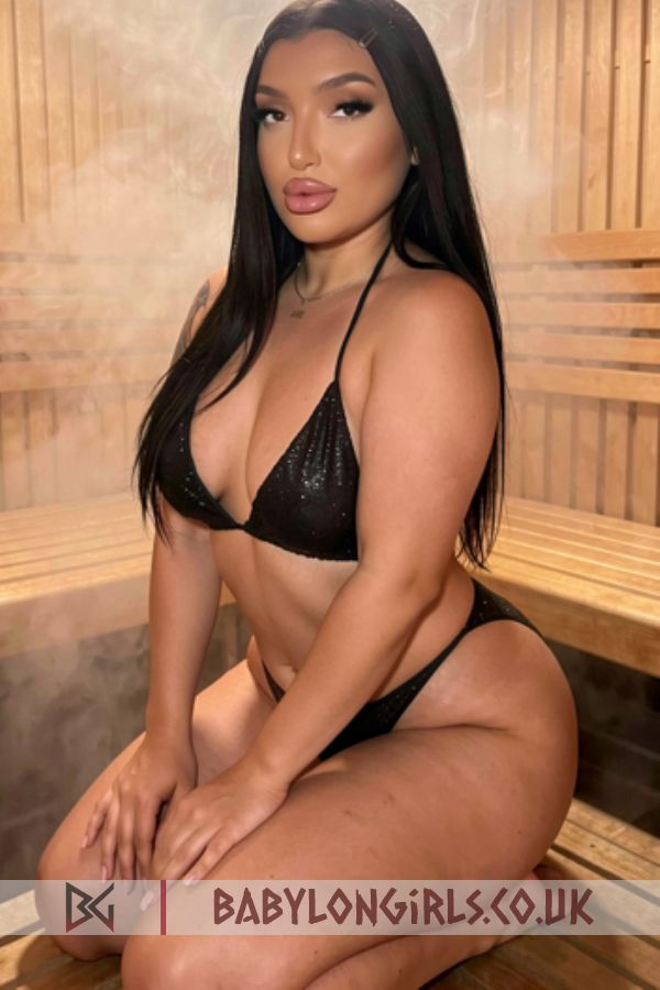 Aziza-Sexy-Brunette-Escort sleek brunette, 32C