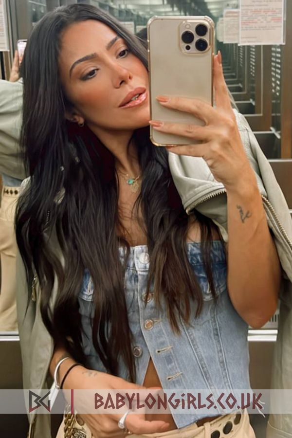 Mesmerizing Sylgia brunette 5ft 4, 34C