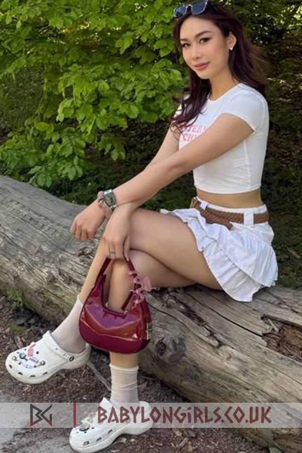 Discreet red hair Rosie 