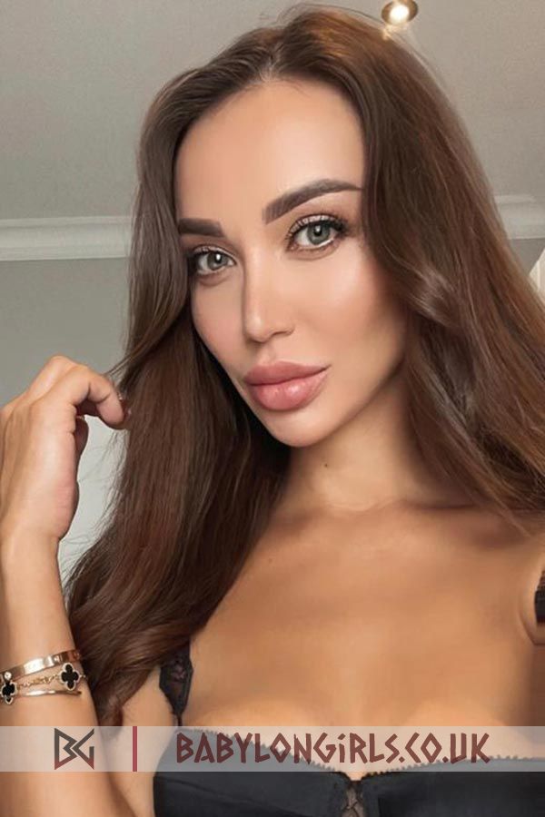 5ft 7, 34C, appealing brunette Mariya