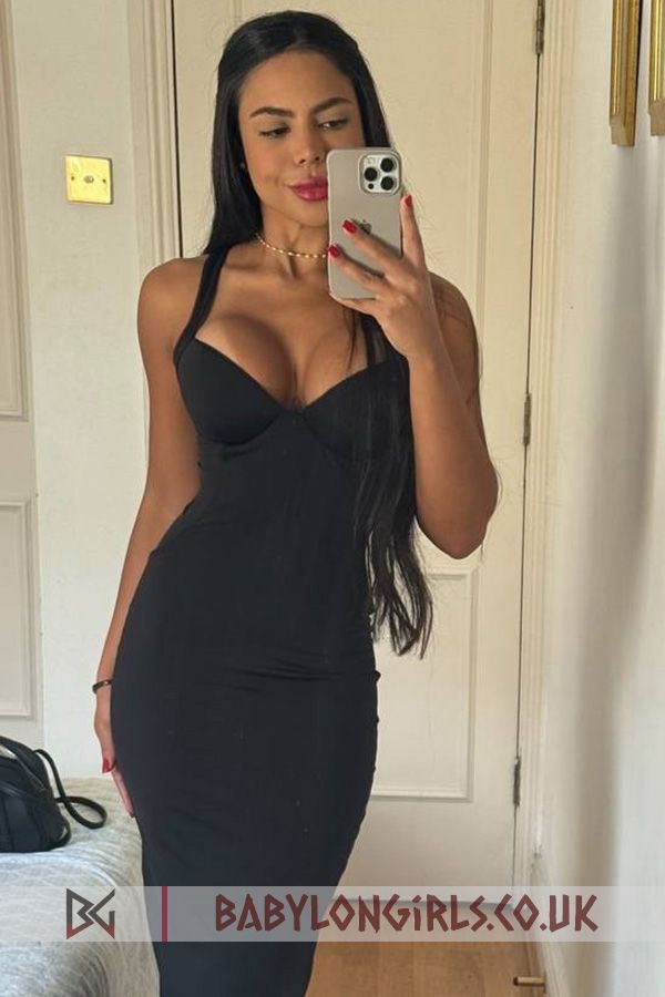 Fides, 34C, teasing brunette 20 yrs