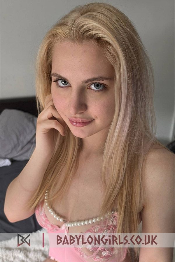 Emmy excellent blonde, 34C