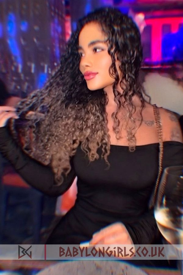 Rubina, 34C, five-star brunette 24 yrs