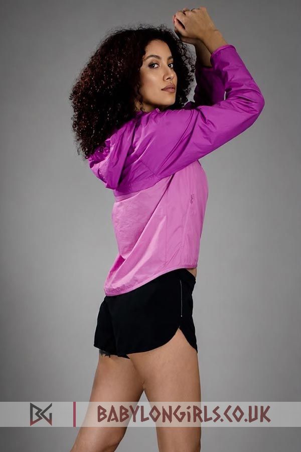 Indira, 34B, heavenly brunette 25 yrs