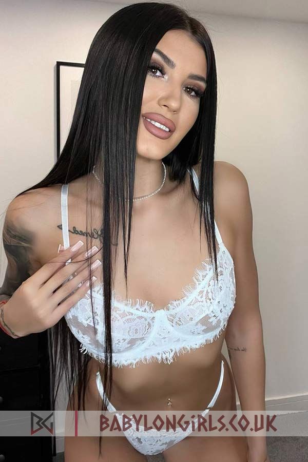 Yanira, 34B, advanced brunette 25 yrs