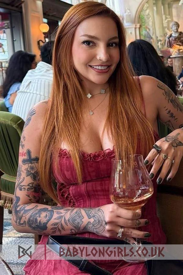 Zeriva, 34D, warm red hair 28 yrs