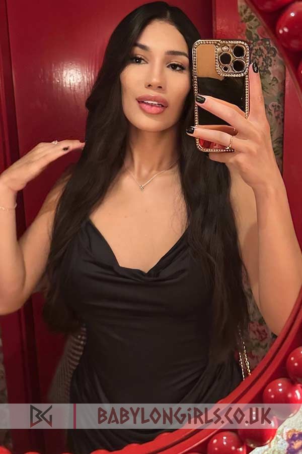 Delightful Myrcela brunette 5ft 6, 34C