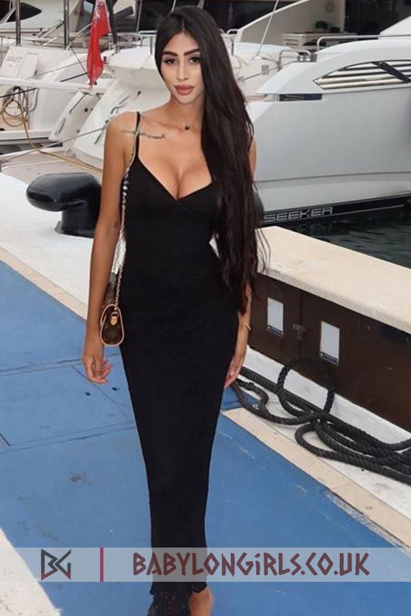 Discreet Marisola brunette 5ft 4, 36C