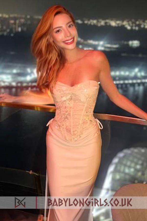 Citali spectacular red hair, 32B