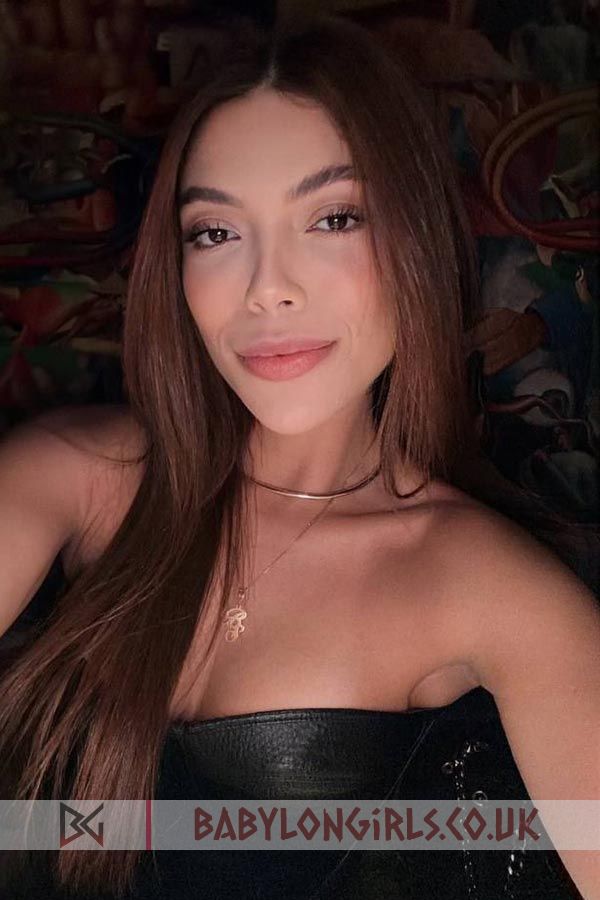 Dorinda, 34C, grateful brunette 21 yrs
