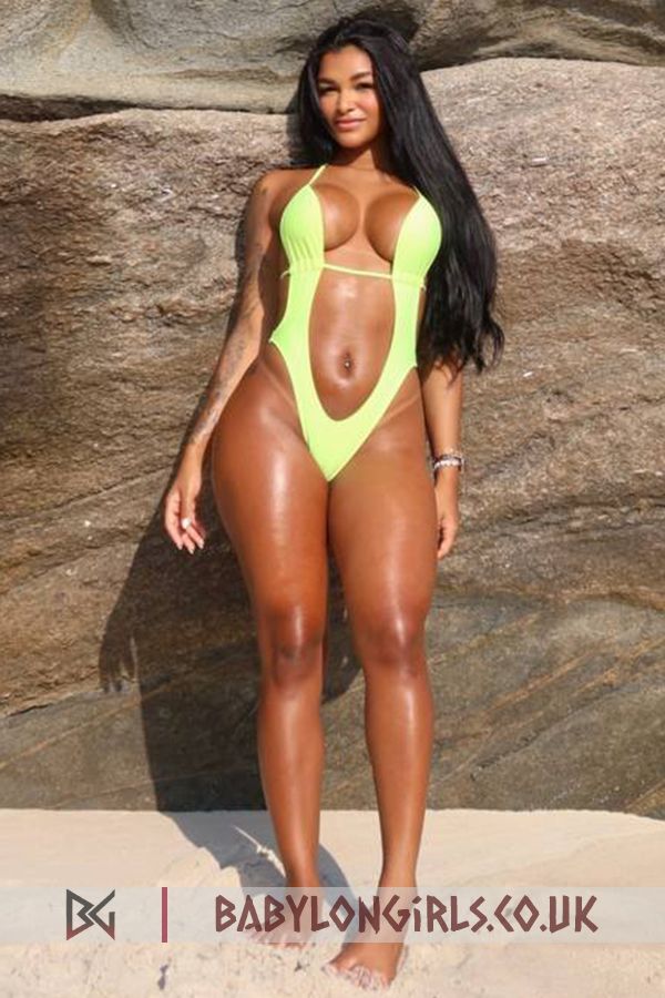 20 yrs Lorna adventurous brunette, 34C