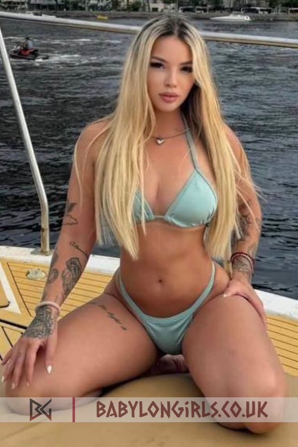 VIP Slim-Blonde-Latina-Maela blonde 5ft 4, 34C