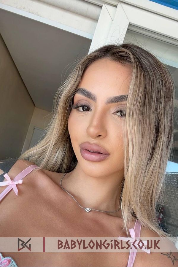 Likable Sharlote blonde 5ft 3, 34B
